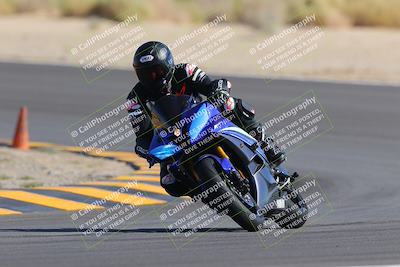 media/Oct-08-2022-SoCal Trackdays (Sat) [[1fc3beec89]]/Turn 10 (945am)/